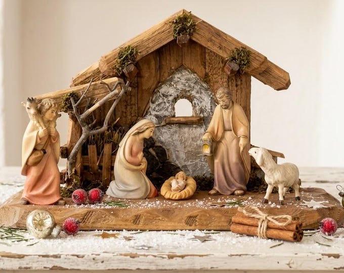 Nativity scene carved in Valgardena wood and decorated by hand, 5 pieces with hut, various sizes available, Italian artisan production