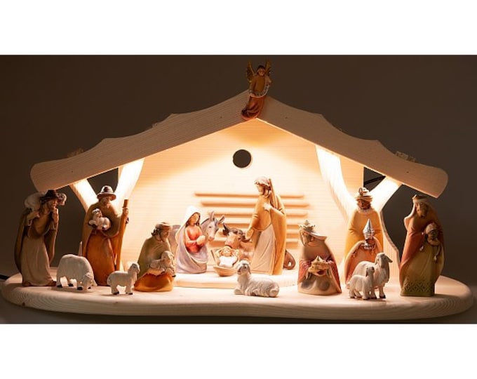 Complete nativity scene 17 pieces, carved in Valgardena wood and decorated by hand, with LED light hut, Italian artisan production