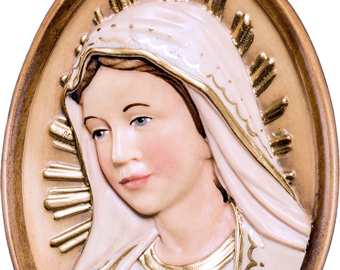Medal of Our Lady of Fatima carved in wood from Valgardena and decorated by hand of Italian artisan production