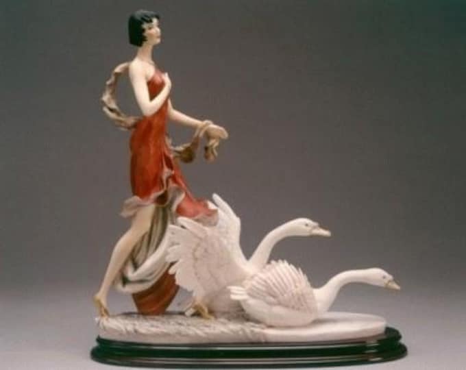 Liberty Style Sculpture Lady with lilies, cm 48 x 44 (18.9 x 17.3 inch) in alabaster powder, wooden base, hand painted, made in Italy