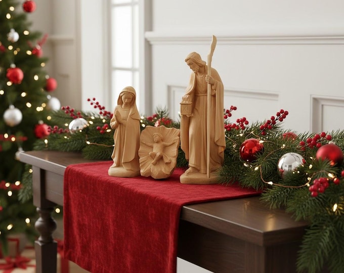 Nativity scene carved in Swiss pine wood from Val Gardena, 3 pieces, Italian artisan production, various sizes available