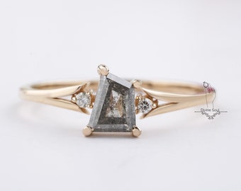 Everyday Classic natural salt and pepper Diamond Ring. 14kt Rose Gold Ring. Simple Engagement Ring | Brilliant cut Unique Diamond gold Ring