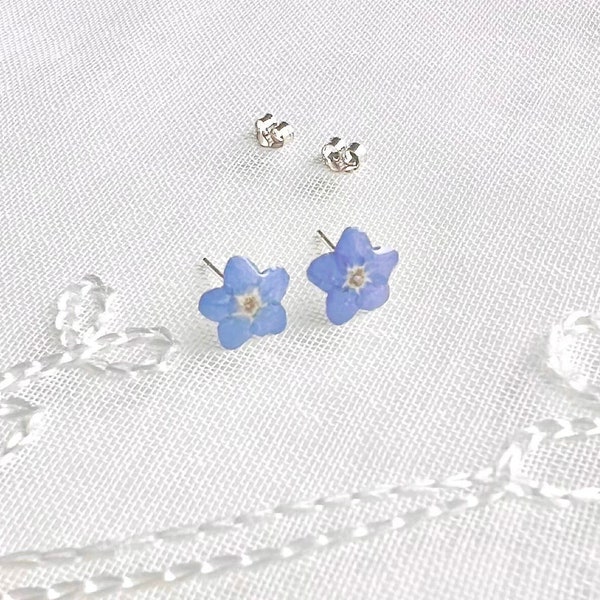 Forget Me Not Stud Earring, Tiny Real Flowers Stud Earrings, Pressed Flower, Handmade Small Flower Sterling Silver Earrings, Gifts for Her