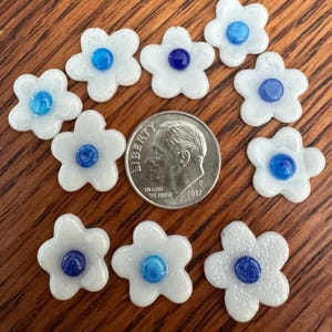 COE 96 fused glass flower, white with blue center - 5/8 inch  pack of 10