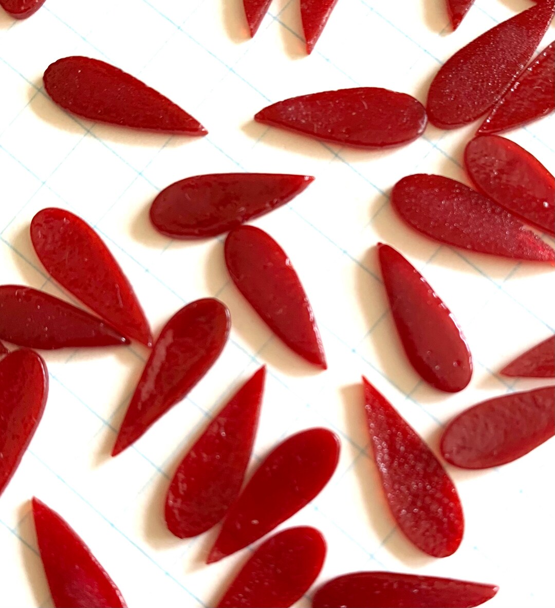 COE 96 Fused Glass Flower Petals, Teardrop, Transparent Red, 5/8 Inch
