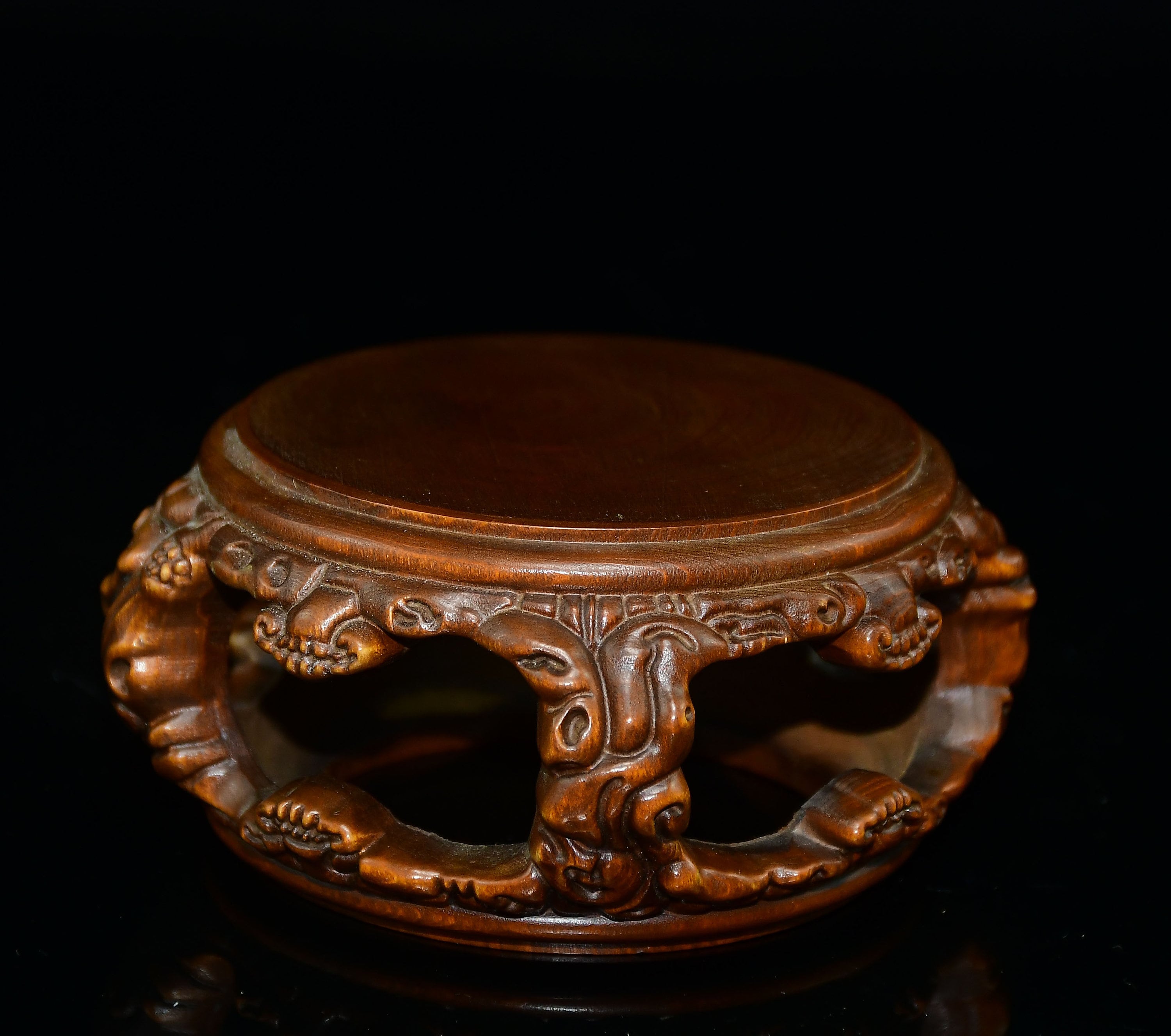 Chinese hand-carved natural boxwood hollow out pattern base display stand ornament vase base,precious and exquisite,worth collecting