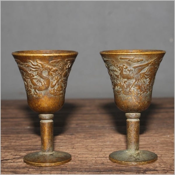 Antique collection a pair of dragon and Phoenix pure brass wine glasses bronze ornaments