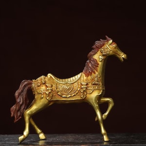 Chinese antique pure hand-carved pure copper gilt horse statue ornament,desktop decoration,exquisite shape