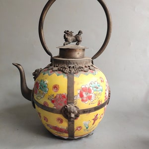 Chinese outsourcing Tibetan silver teapot porcelain pot ornaments Valuable for collection