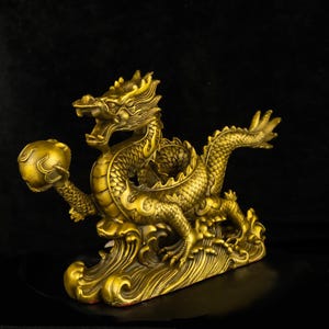 Chinese antique hand carved pure copper dragon statue ornament,exquisite and precious,desktop decoration