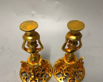 A pair of Chinese statue hand-carved copper gilt exquisite pattern candlesticks,precious and worth collecting