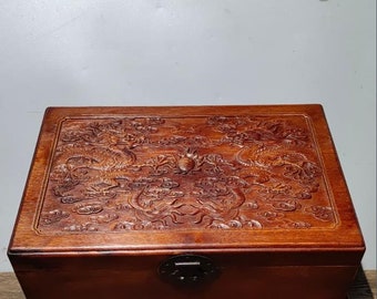 Chinese pure hand-carved rosewood double dragon pattern jewelry box and dowry box ornaments,precious and unique,worth collecting