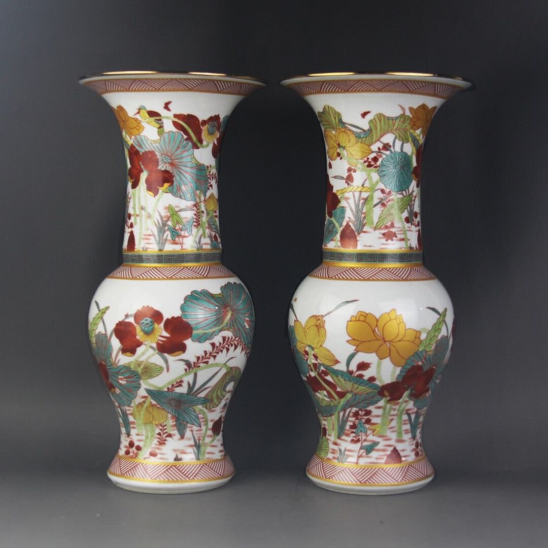 Chinese Antique Ceramic Vase Handpainted Lotus Pattern Exquisite a