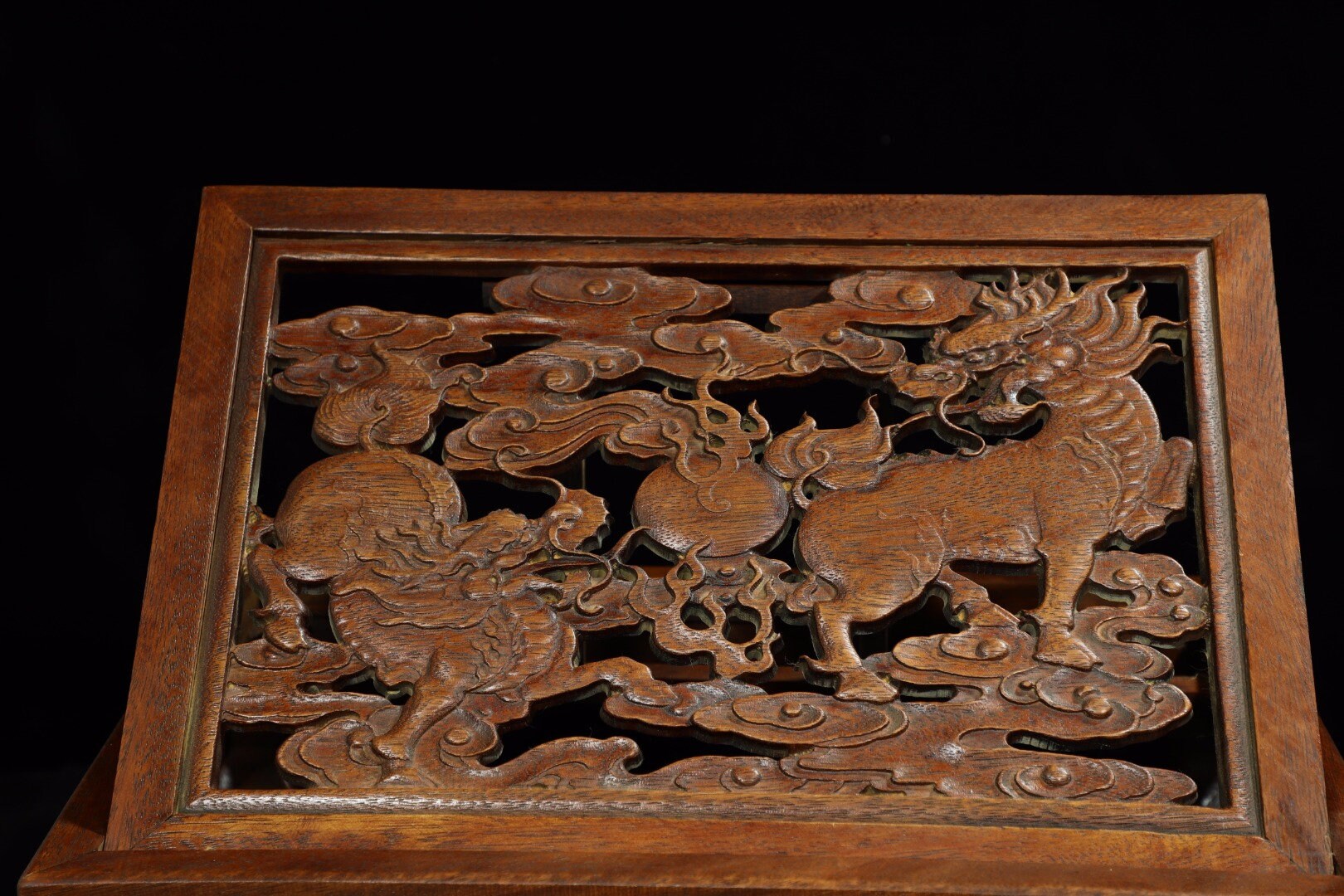Chinese Antique Hand Carved Rosewood Hollow Out Kylin Beast Chinese Antique Hand Carved Rosewood Hollow Out Kylin Beast