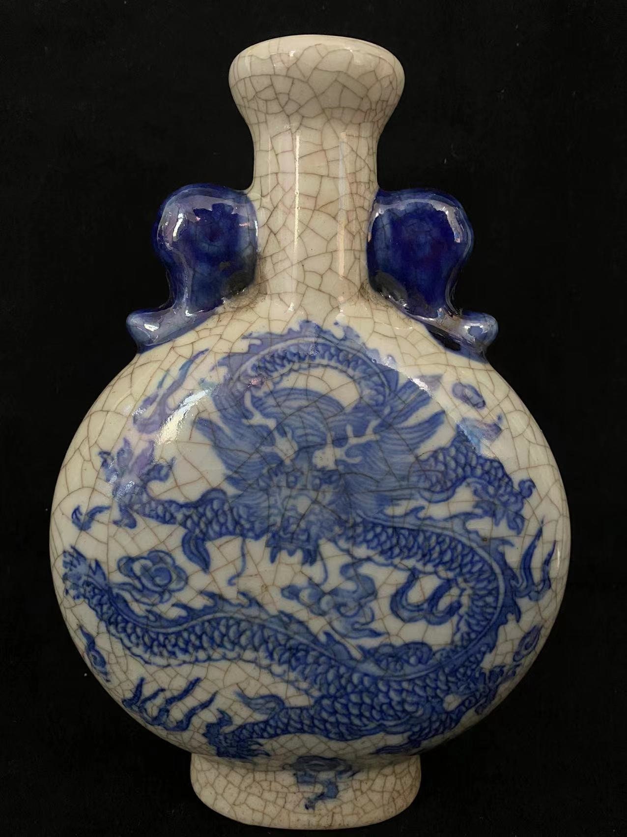 ドラゴン模様の陶器花瓶 2.jpg