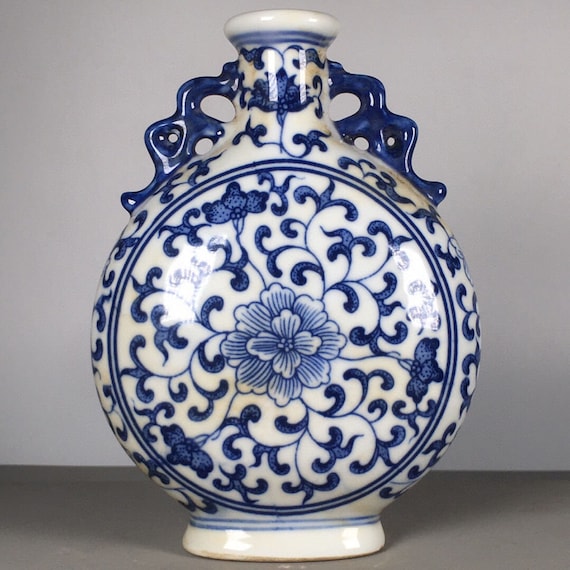 tøj Livlig vigtig China Blue and White Porcelain Vase Pure Hand-painted Ceramic - Etsy