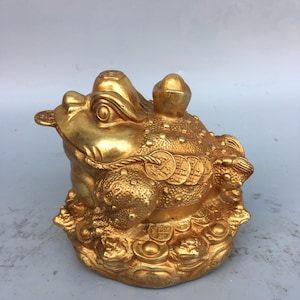 Chinese pure hand-carved pure copper gilt Fugui golden toad statue ornaments,fine workmanship