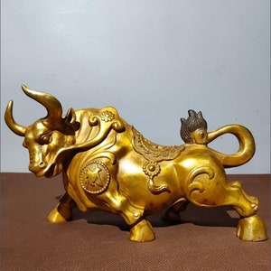Chinese antiques hand carved pure copper gilt cattle statues,home desk decorations exquisite and rare worth collecting