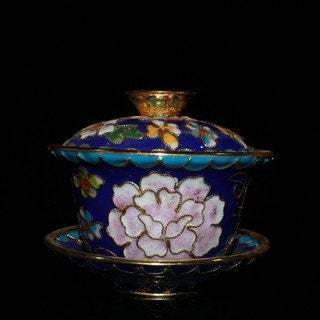 Early collection of red copper cloisonne filigree covered bowls, tea bowls, ornaments, coffee cups gift