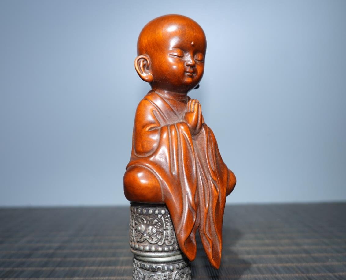 Chinesische reine handgeschnitzte natürliche Buchsbaum-Buddha-Statuen Ornamente exquisit, selten und sammelbar