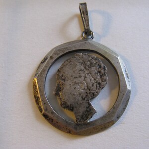 1930 Queen Wilhelmina Netherlands Silver 1 Gulden coin / pendant