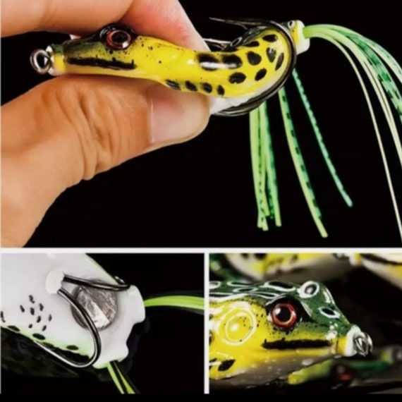 5x High Quality Fishing Lures Frog Topwater Crankbait Hooks Bass