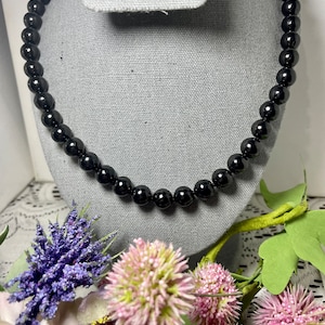 VIDEO 401 ct. Natural Shungite Beaded Necklace in Sterling Silver with Magnet Lock (20&quot;)