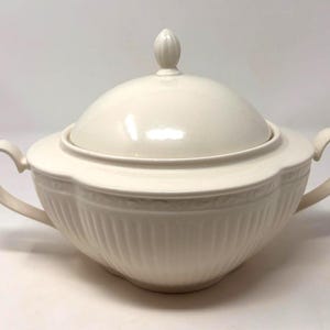 Mikasa Italian Countryside Casserole Dish: 2 Qt Covered Stoneware RARE DISCONTINUED Style!