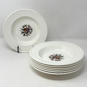 Set of 7 Wedgwood Edme Conway Rimmed Soup Bowls