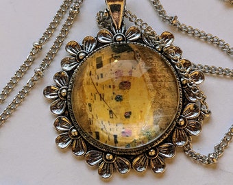 Klimt "The Kiss" pendant