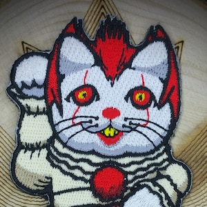 PENNYWISE It Lucky Cat Maneki Neko Mashup borduurwerk patch moreel haak en lus film Evil Clown Stephen King troll monster Joker