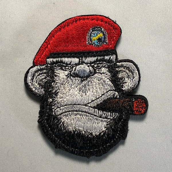 APE SMOKING CIGAR Patch Morale Embroidery Monkey Vietnam Helmet Ace Card Red Beret Special tactical Forces usa Navy Seals Orangutan