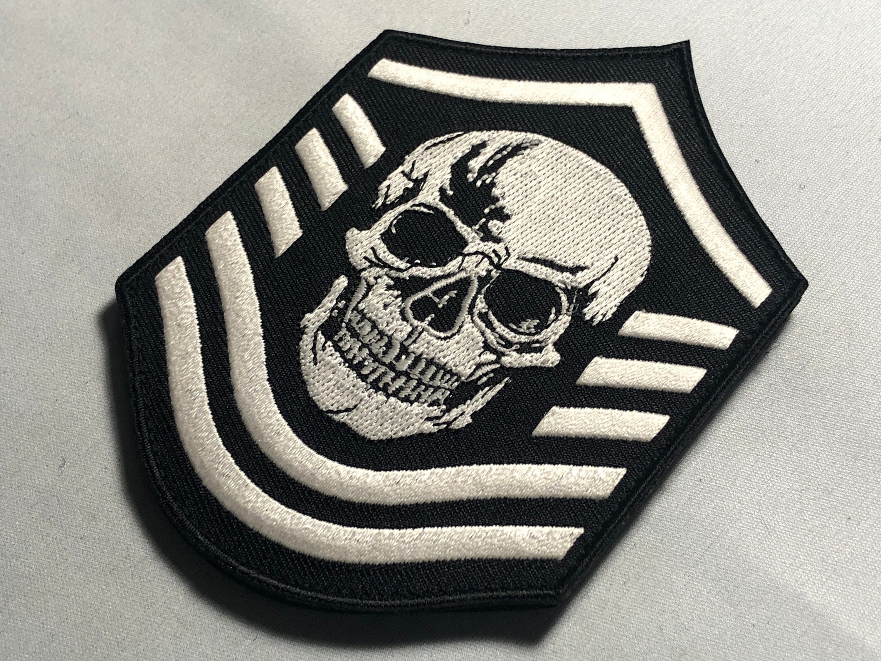 EJG 2pcs 3x2Velcro Patches Tactical Punisher Tactical Patch Military Army  Skull with Velcro Decorative Embroidered Appliques