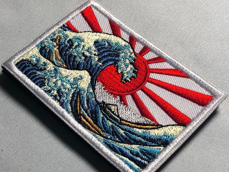Patch pour le moral de la grande vague de KANAGAWA emblème japonais art de la vague des tsunamis, ouragans soleil japonais Nippon Hokusai Dekai iron on
