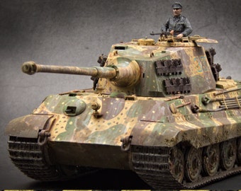 KING TIGER - 1:35 pro-built scale model