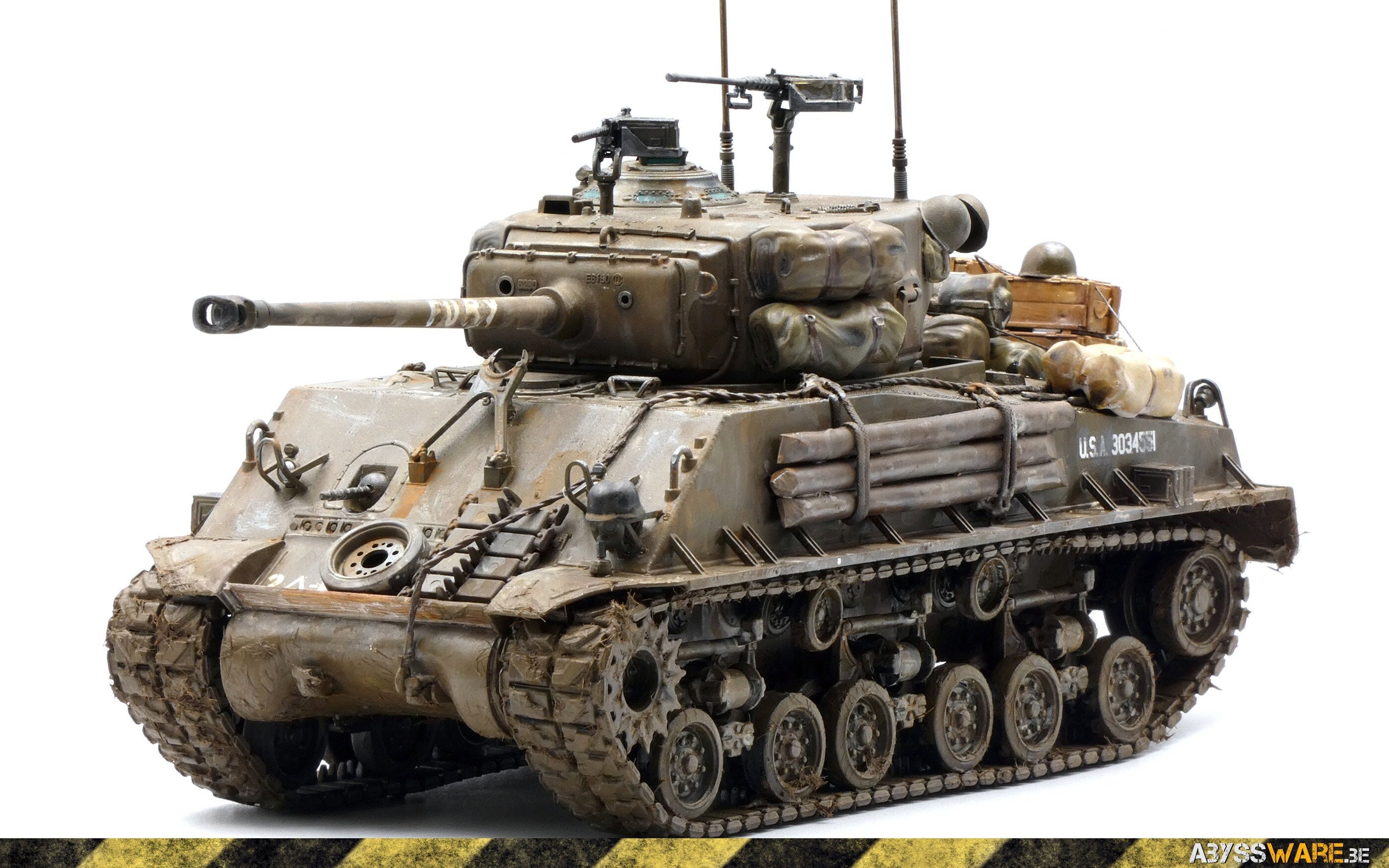 シャーマン「フューリー」M4A3E8戦車 - 1:35プロ製作スケール シャーマン「フューリー」M4A3E8戦車 - 1:35プロ製作スケール