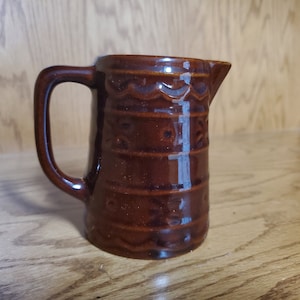 Vintage Mar-Crest 8oz Syrup Pitcher, Daisy and Dot Pattern