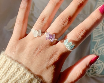 Anillo de cristal trío ~ Anillo de piedras preciosas con alambre de plata ~ Anillo de cristal envuelto en alambre ~ Anillos apilables delicados ~ Anillo de cristal minimalista ~ Regalo para ella