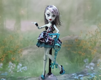 Monster high doll Frankie Stein/ Sweet 1600/ collectibles / rare/