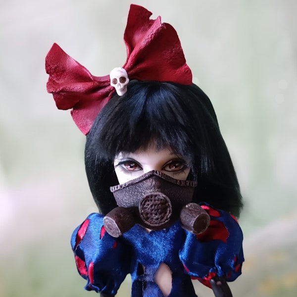 Snow White - Wasteland Fairytales collection / OOAK Monster High doll/ repaint/ collectibles