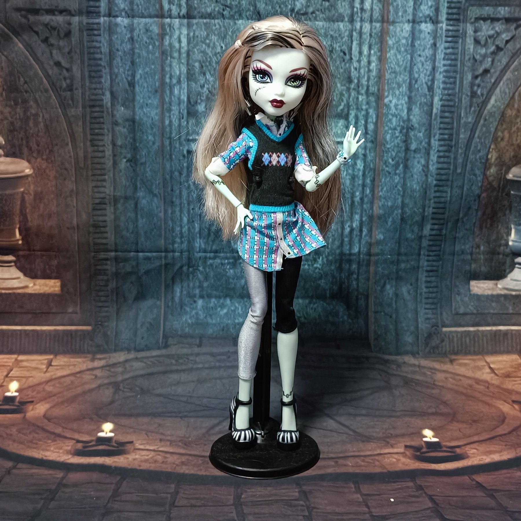 Monster High Doll Frankie Stein School's Out / Basic/ Wave 2
