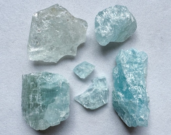 Rough/Raw Natural Aquamarine Gemstone Stones/Healing Crystals March Birthstone - Please Read FULL Description