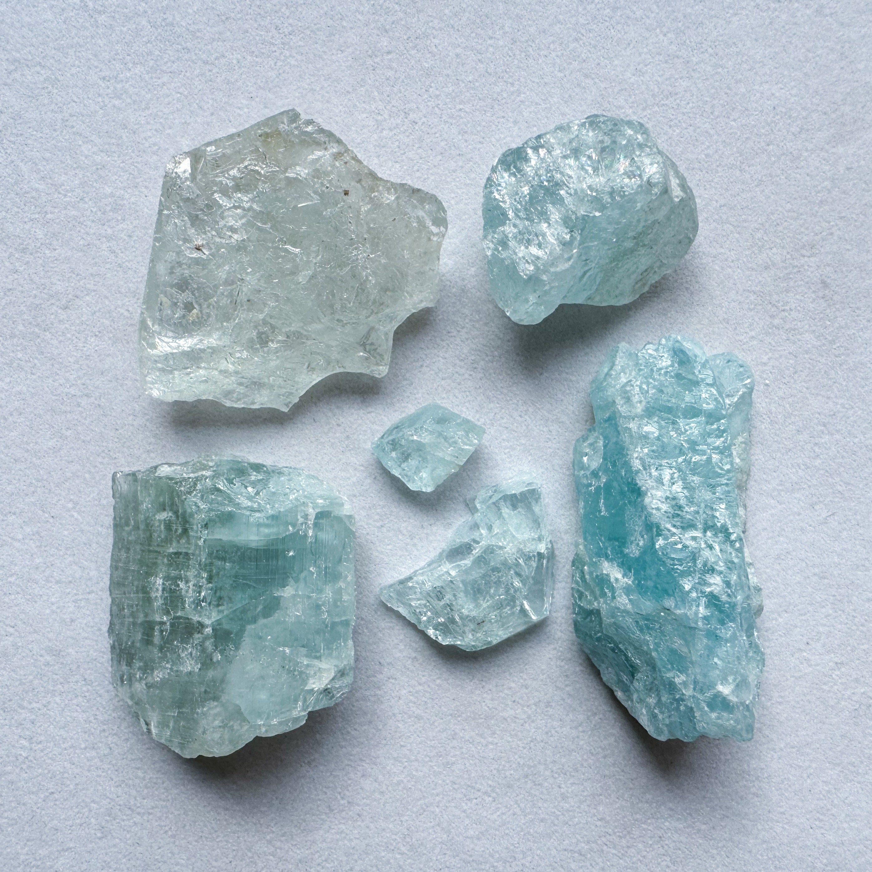Rough/raw Natural Aquamarine Gemstone Stones/healing Rough/raw Natural Aquamarine Gemstone Stones/healing