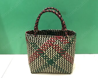 Vintage market basket, Shopping basket, Green red seagrass straw bag, french basket, storage basket, handmade bags for women