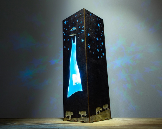 Led Rgb Lamp, Alien Abduction Night Light - UFO Cow Scene, Bluetooth Control | Stained Wood | Size 8.5x8.5x28 cm