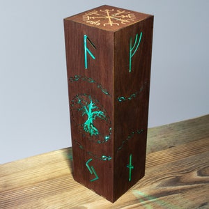 Yggdrasil Boom Nachtlamp Levensboom Schaduwlamp Nordic Viking-stijl bureau-nachtkastje RGB LED-lamp Viking Runen Vegvisir Runensymbool afbeelding 4