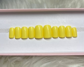 LEMON YELLOW: Summer Press On Nails -- fake false gel acrylic short square