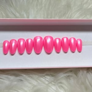DOLLHOUSE: Pink Chrome Press On Nails - gel fake false acrylic short almond hailey bieber glitter
