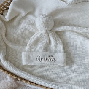 Personalised Knitted Baby Bobble Hat | Baby Bobble Hat | Organic Cotton Baby Hat | Pom Pom Hat | Knit Hat | Baby Shower Gift | New Baby Gift bild 3