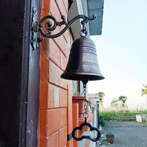 Dörrklocka i massiv mässing, väggmonterad ringklocka i vintagestil, utsmyckad entréring, antik och guldfinish